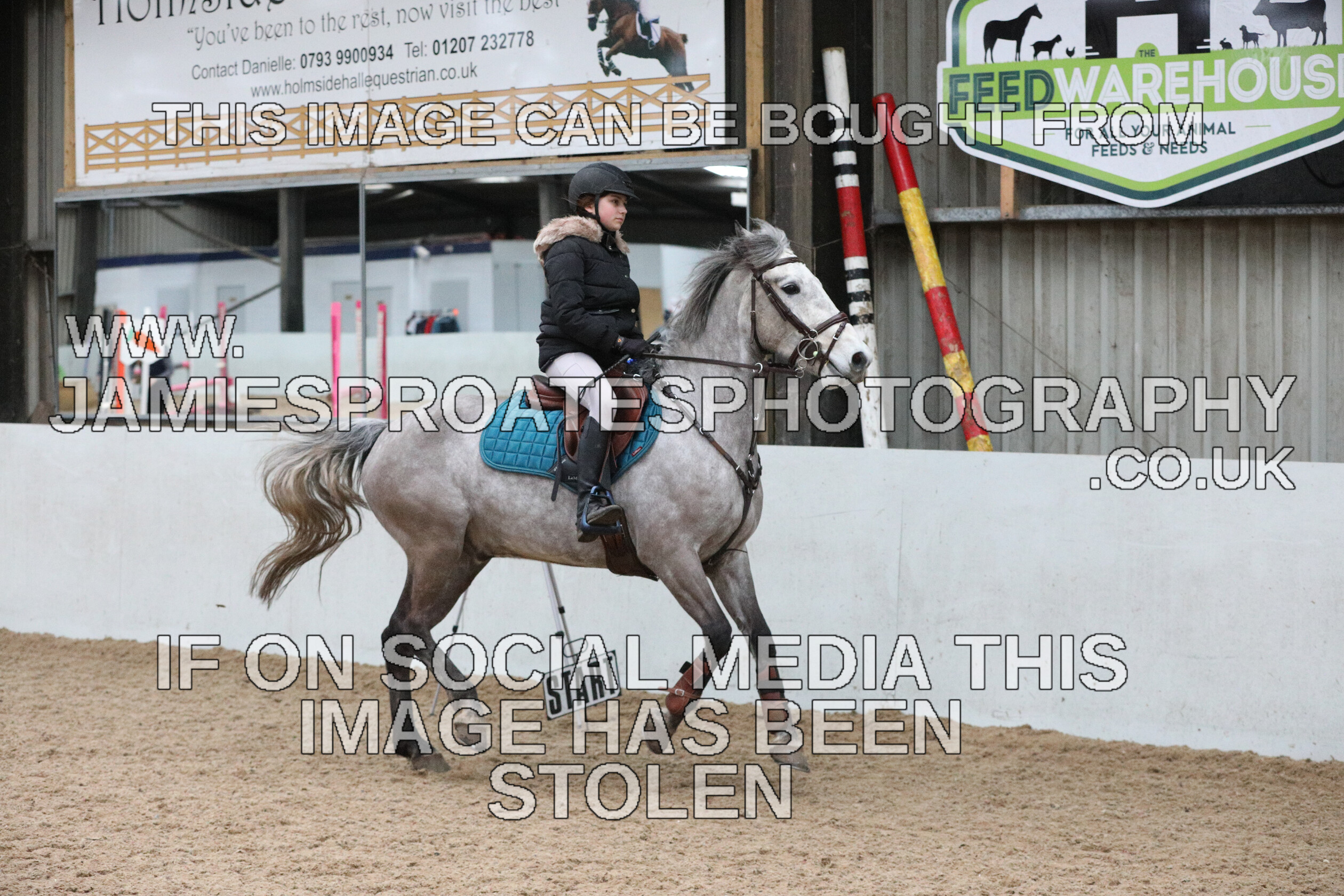 0007 2408 
 Keywords: "jamiesproatesphotography""jumping""holmside"