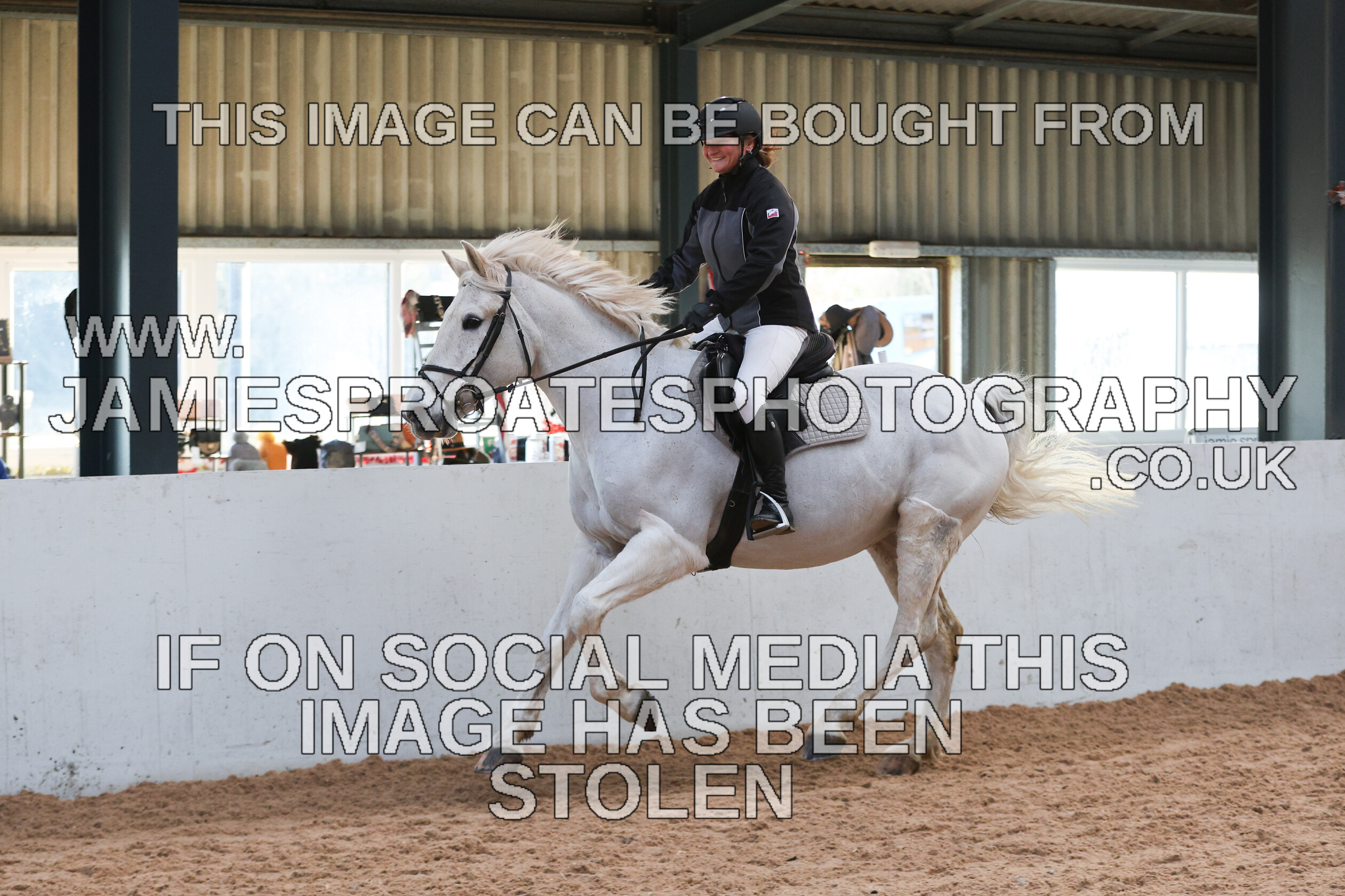 0002 3908 
 Keywords: "jamie sproates photography" showjumping" "holmside"